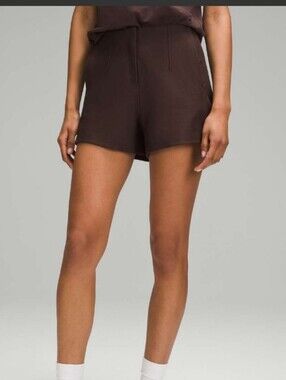 lululemon athletica Utilitech Relaxed-Fit High-Rise Shorts — Espresso 3.5"